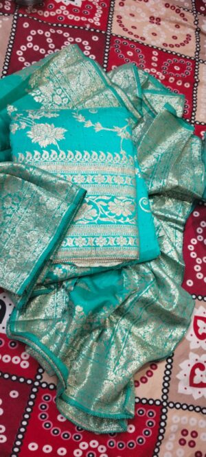 Elegant Teal & Gold Zari Saree – Timeless Traditional Luxury